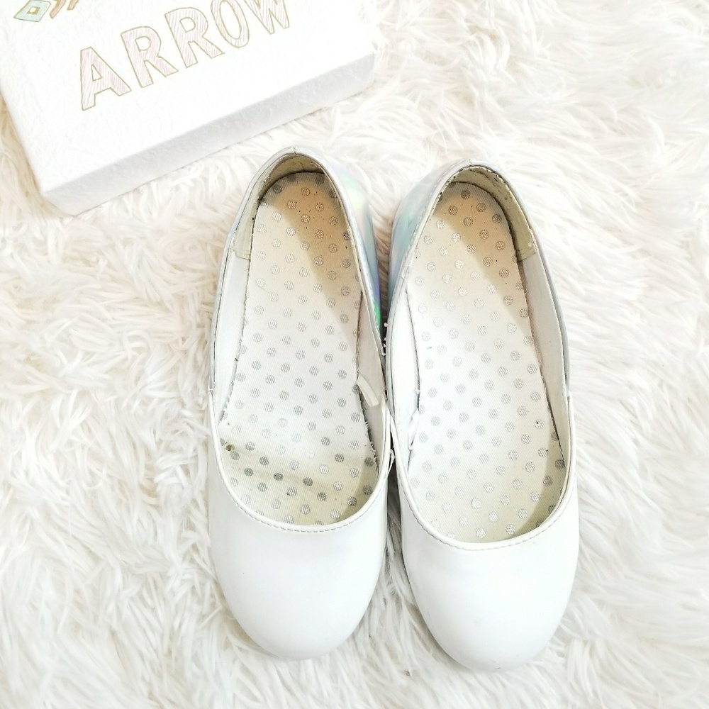 girls flat shoes Sz 13 white silver